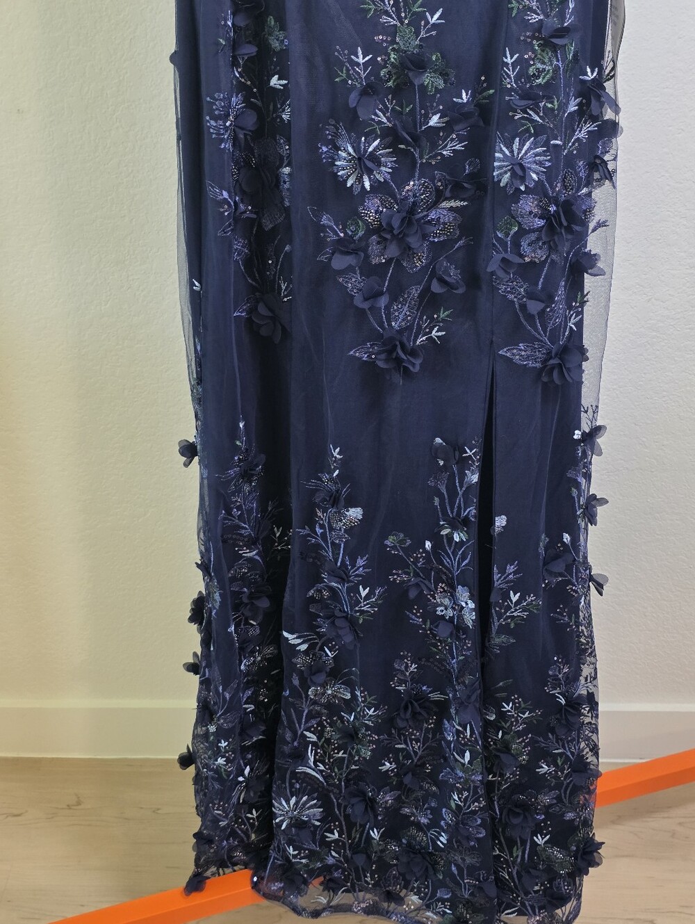 NWT Aidan Mattox Navy 3D Floral Embroidered Formal Gown Dress Sz 12 $595 Luxury - Picture 6 of 13
